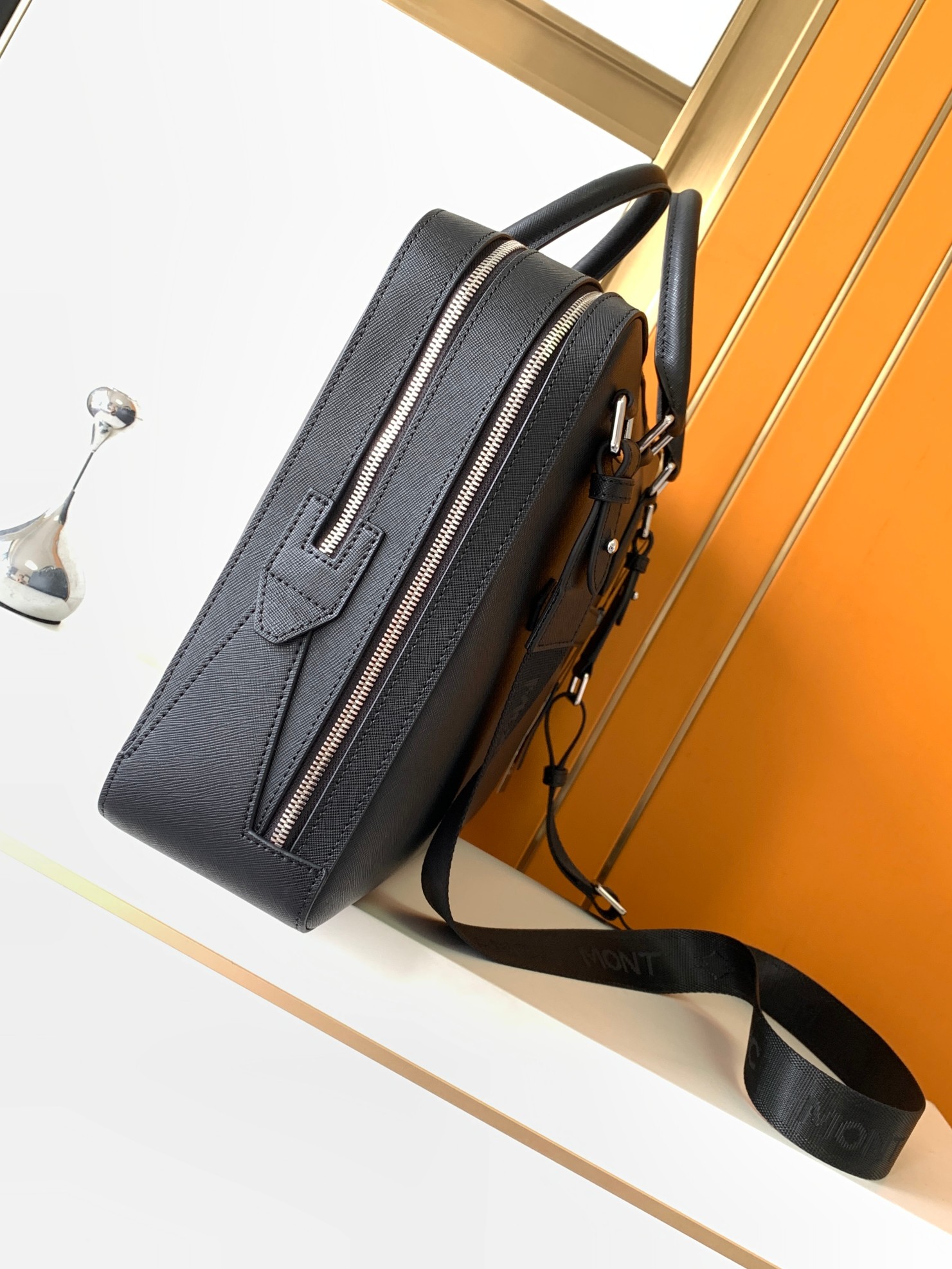 Luxuriöse Herren-Handtaschen a – Luxury Bags 2026 Bewertung und Preis