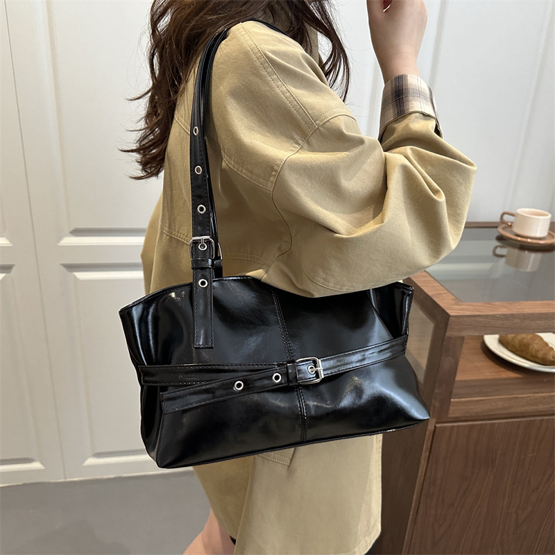 Luxuriöse Weinrote Unterarmtas – Luxury Bags Vip Bewertung und Preis