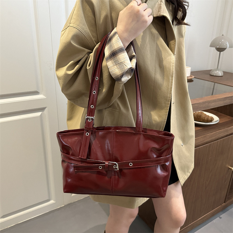 Luxuriöse Weinrote Unterarmtas – Luxury Bags Vip Bewertung und Preis