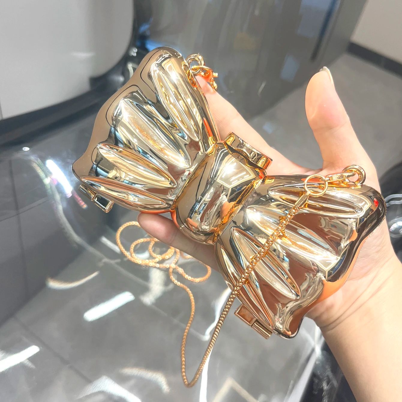 Goldene Abendtasche, Geldbörse – Luxury Bags Reseller Bewertung und Preis