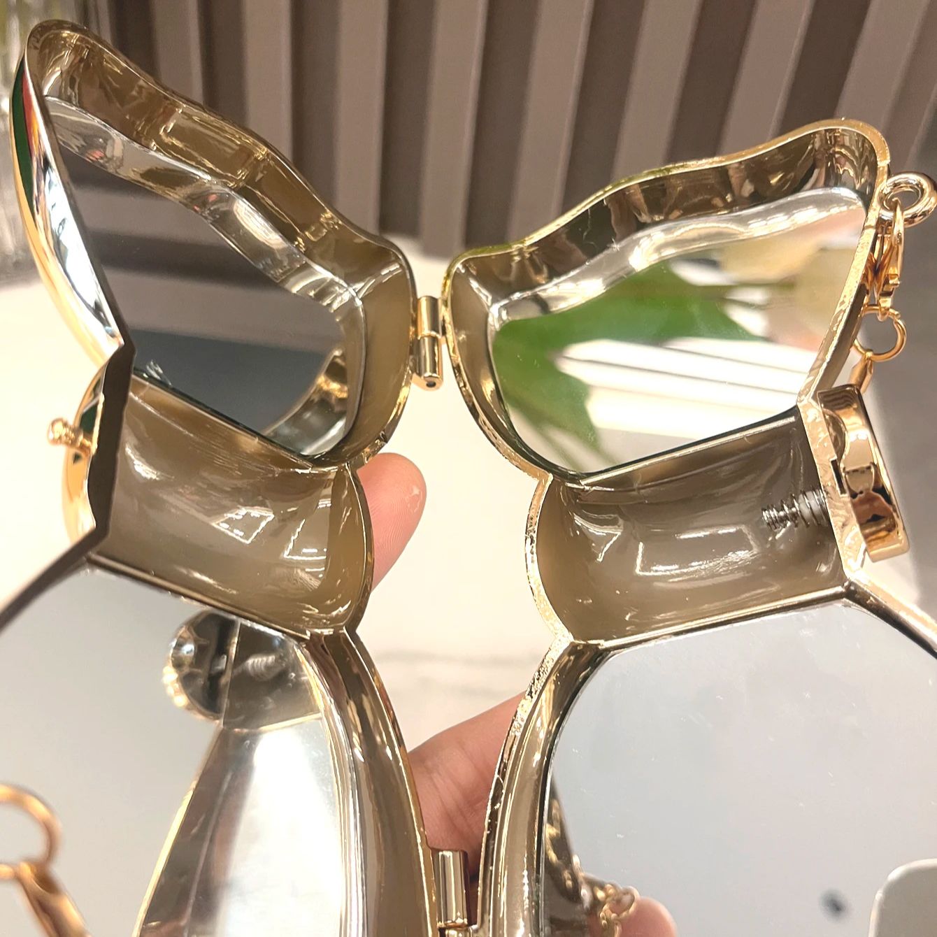 Goldene Abendtasche, Geldbörse – Luxury Bags Reseller Bewertung und Preis