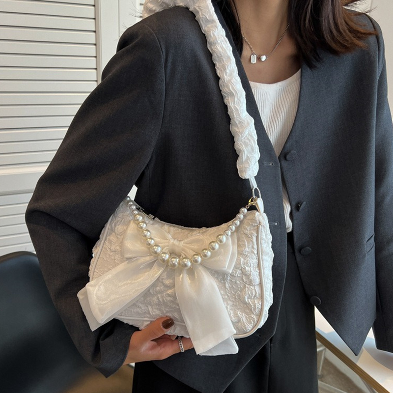 Weiße Falten-Perlentasche für  – Luxury Y2K Bags Bewertung und Preis