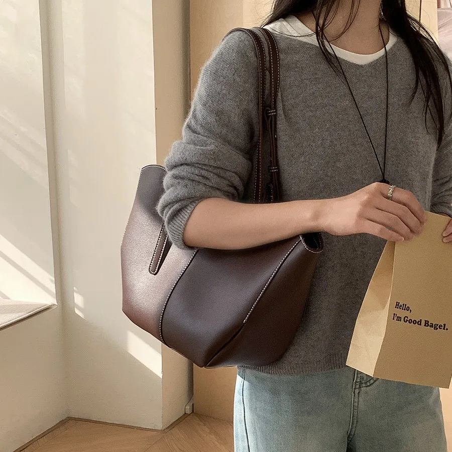 Vintage Frauen Handtasche Groß – Luxury Bags Reseller Bewertung und Preis
